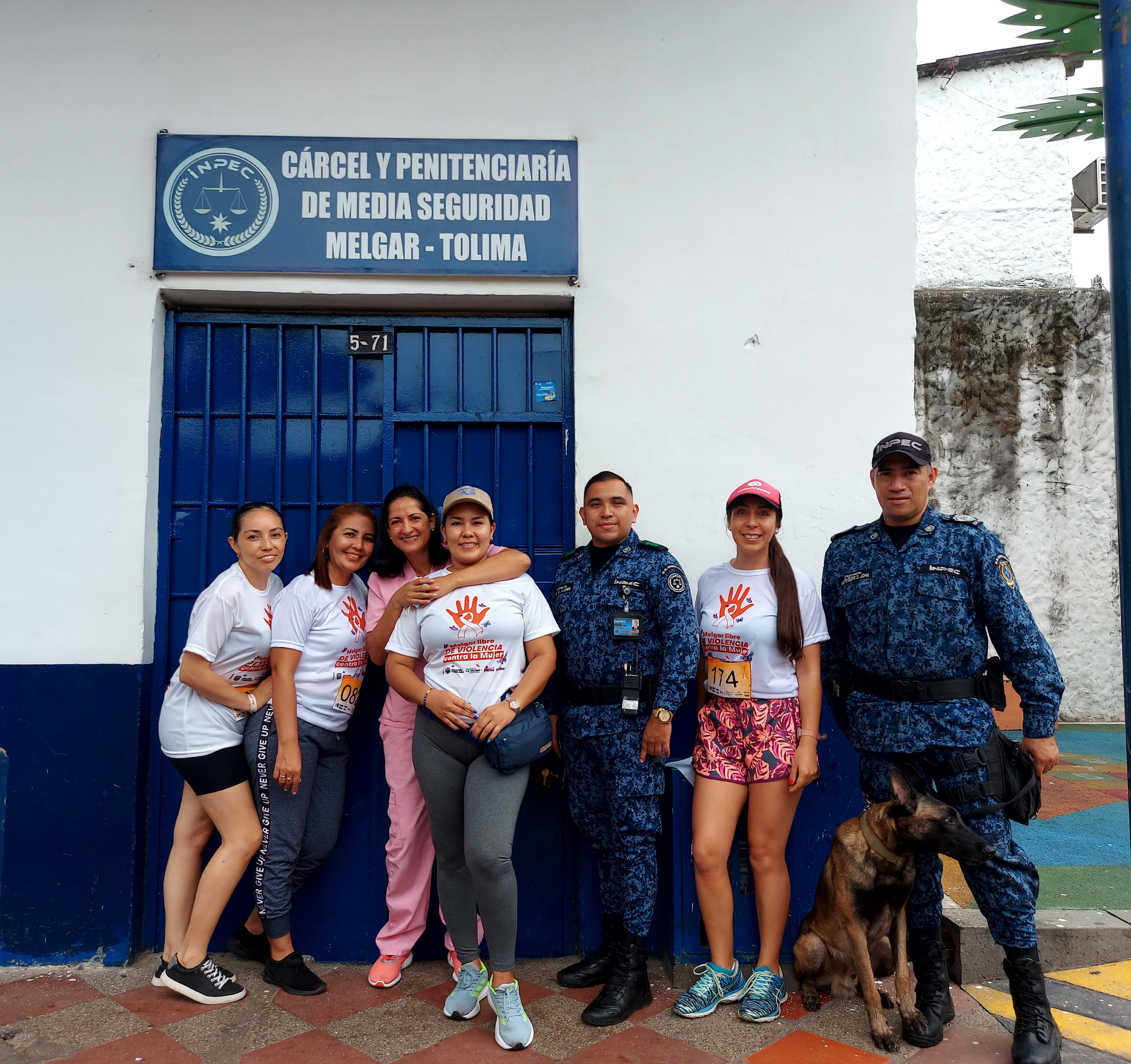 Servidoras penitenciarias de Melgar se unen a la carrera 5K contra la violencia hacia la mujer